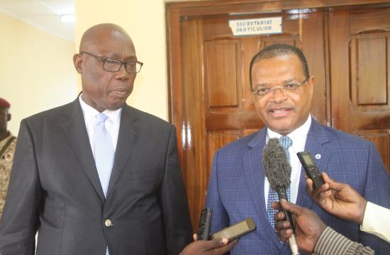 Le ministre Félix Moloua s'entretient avec le président de la BDEAC